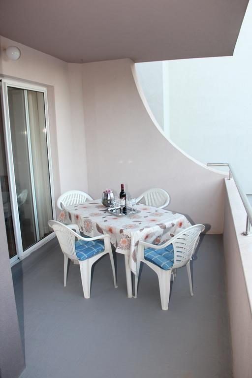 Apartment Perica Омиш Номер фото