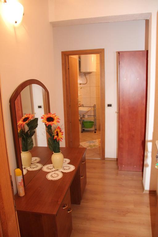 Apartment Perica Омиш Номер фото